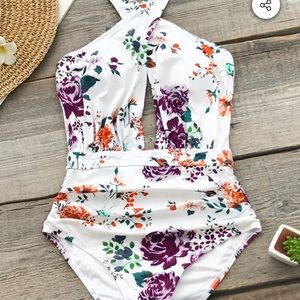 BNWT Cupshe swimming suit. I love offers!